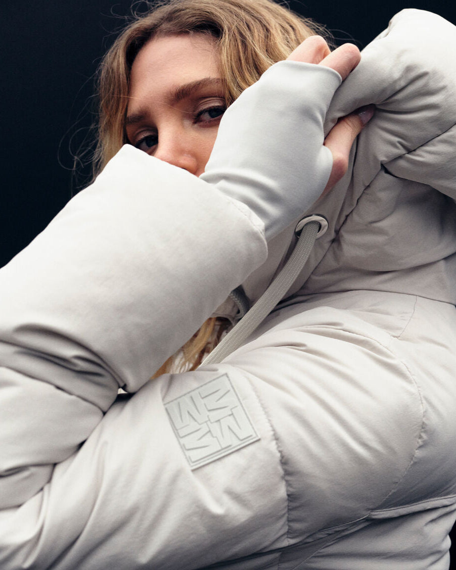 Modelshot / Glacier Gray / Detail